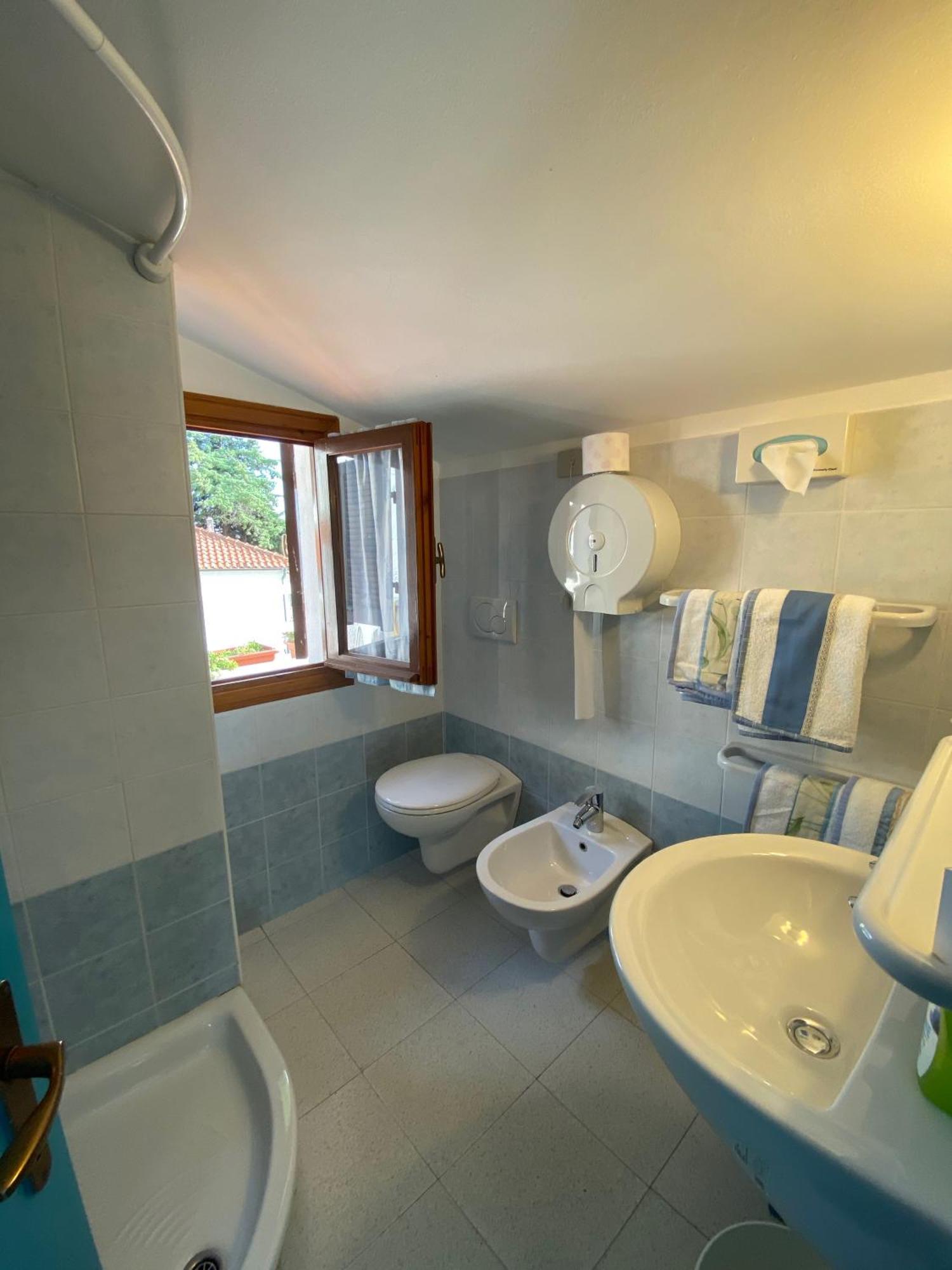 Albergo La Pineta Marina dʼMarina dʼAndora Cameră foto